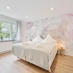 Casa Aguila - *